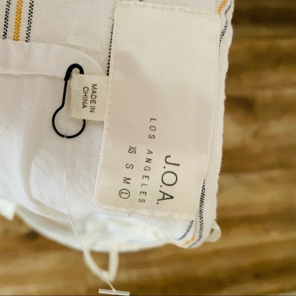 J.O.A. Striped Strapless Linen Blend Crop Top - Picture 6 of 6